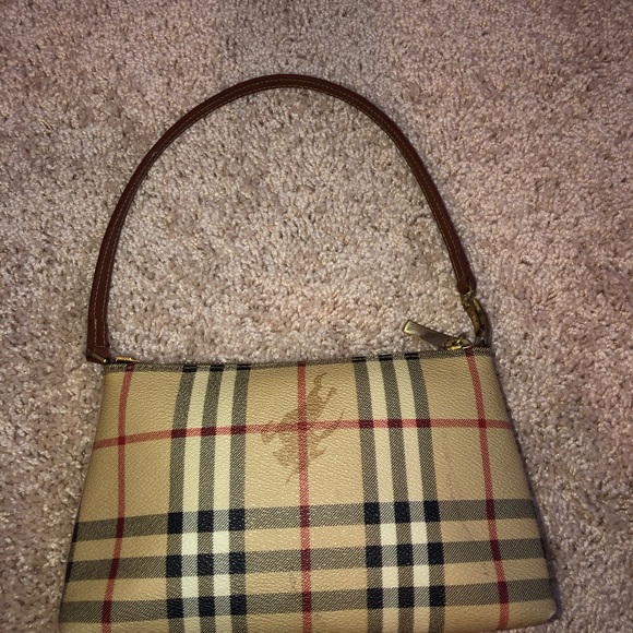 Authentic Vintage Burberry - Picture 2 of 6